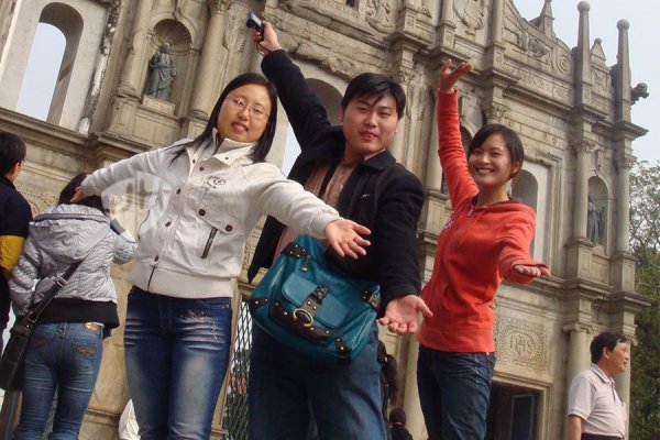 景鴻年(nián)度優秀員(yuán)工(gōng)香港,澳門(mén)參觀